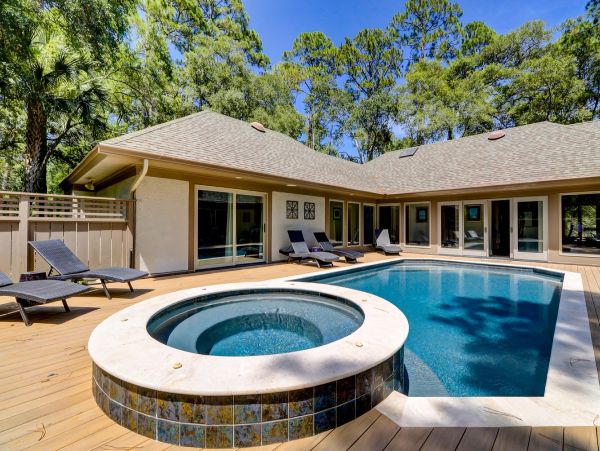 Stunning 4 Bedroom Pool Home in Hilton Head