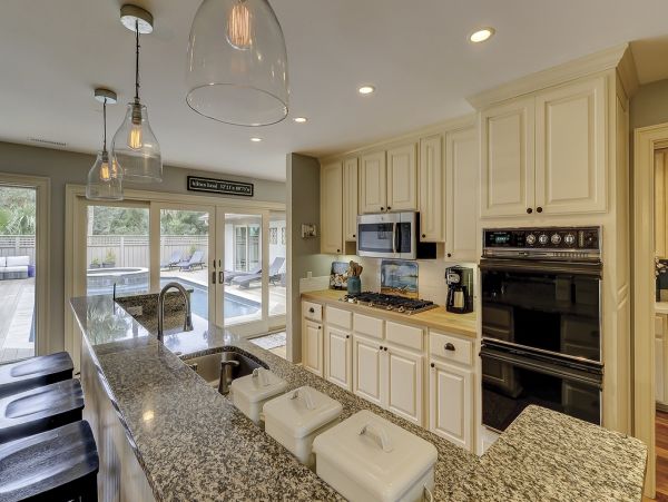 Stunning 4 Bedroom Pool Home in Hilton Head
