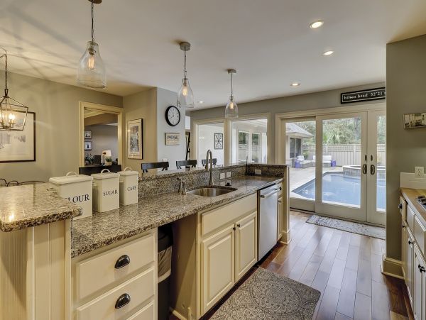 Stunning 4 Bedroom Pool Home in Hilton Head