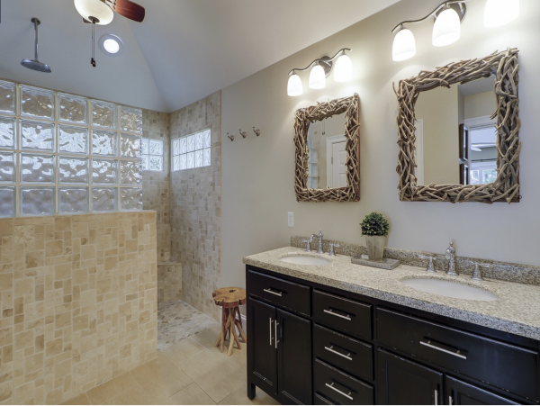 Stunning 4 Bedroom Pool Home in Hilton Head