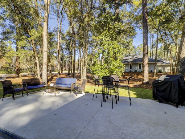 Hilton Head Island Family Home with Private Pool & Sunroom