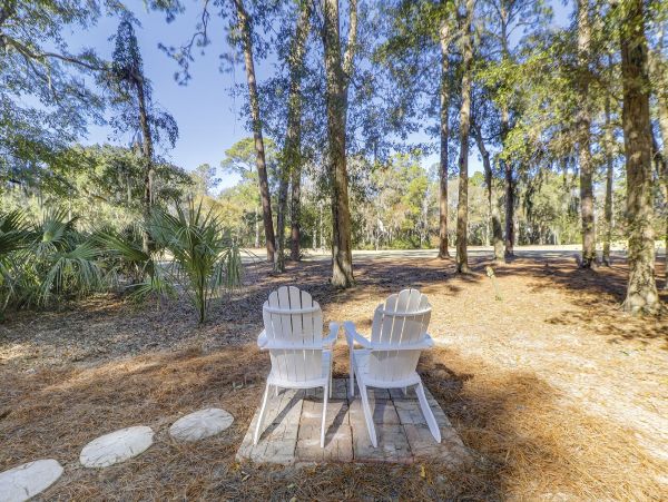 Hilton Head Island Family Home with Private Pool & Sunroom