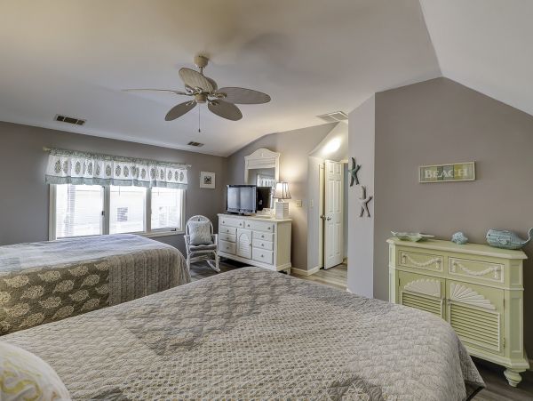 Hilton Head Island Family Home with Private Pool & Sunroom