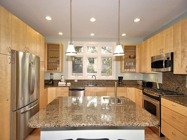 Newly built 4th row home in North Forest Beach