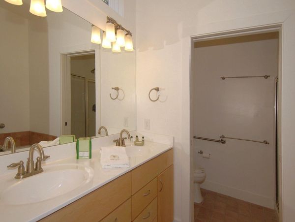 Newly built 4th row home in North Forest Beach