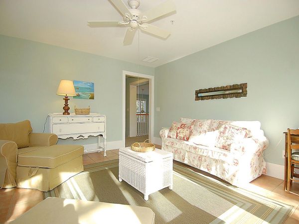 Newly built 4th row home in North Forest Beach