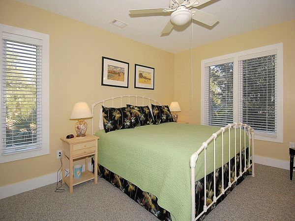 Newly built 4th row home in North Forest Beach