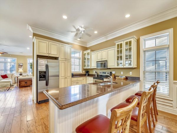 Hilton Head Vacation Rental 5 Bedroom & Private Pool Sleeps 12