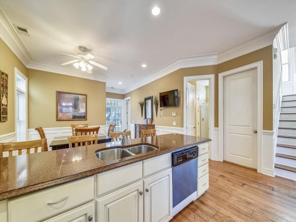 Hilton Head Vacation Rental 5 Bedroom & Private Pool Sleeps 12