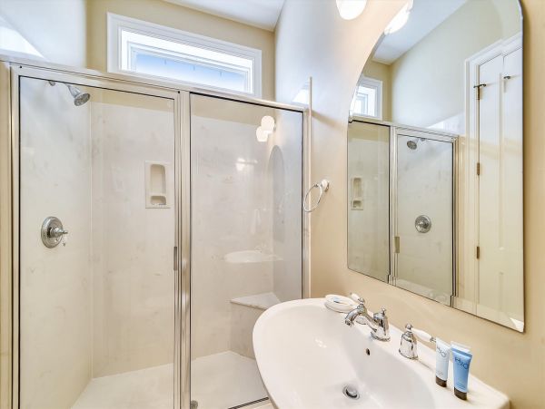 Hilton Head Vacation Rental 5 Bedroom & Private Pool Sleeps 12