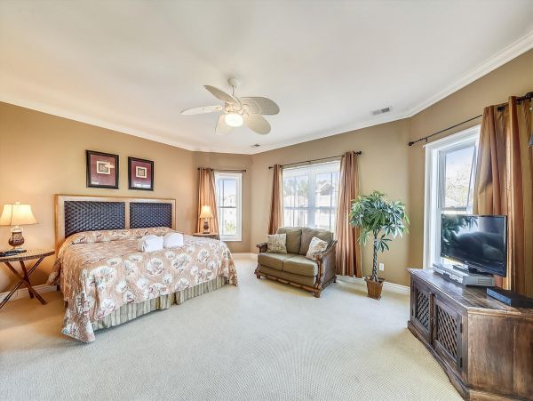 Hilton Head Vacation Rental 5 Bedroom & Private Pool Sleeps 12