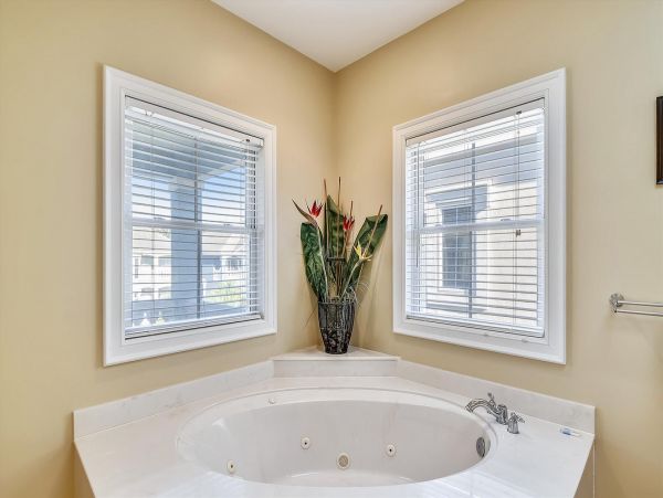 Hilton Head Vacation Rental 5 Bedroom & Private Pool Sleeps 12