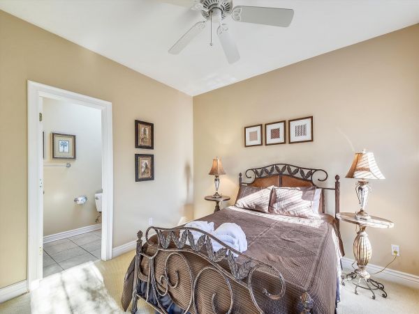 Hilton Head Vacation Rental 5 Bedroom & Private Pool Sleeps 12