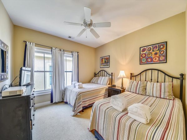 Hilton Head Vacation Rental 5 Bedroom & Private Pool Sleeps 12