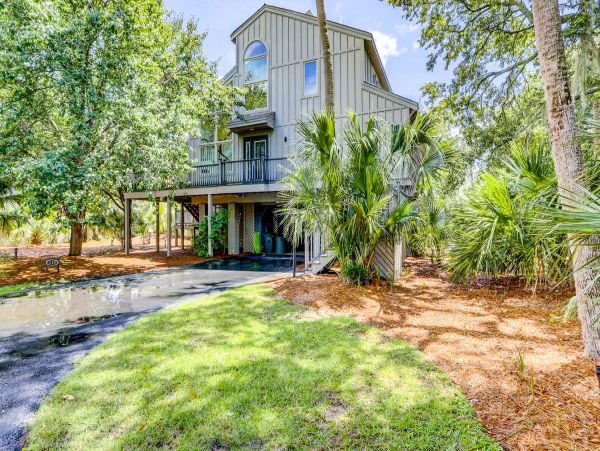 5 Bedrooms Walk to Beach Home in North Forest Beach