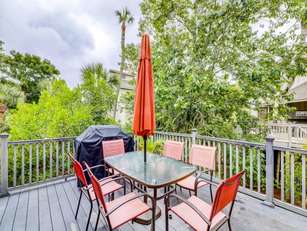 5 Bedrooms Walk to Beach Home in North Forest Beach