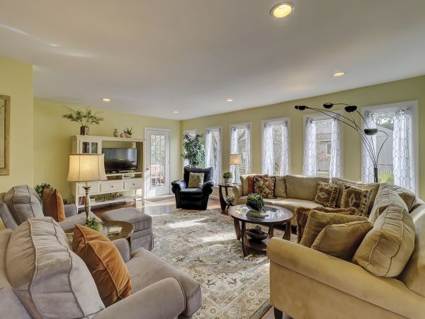 5 Bedrooms Walk to Beach Home in North Forest Beach
