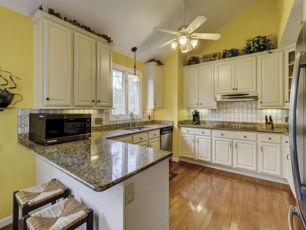 5 Bedrooms Walk to Beach Home in North Forest Beach