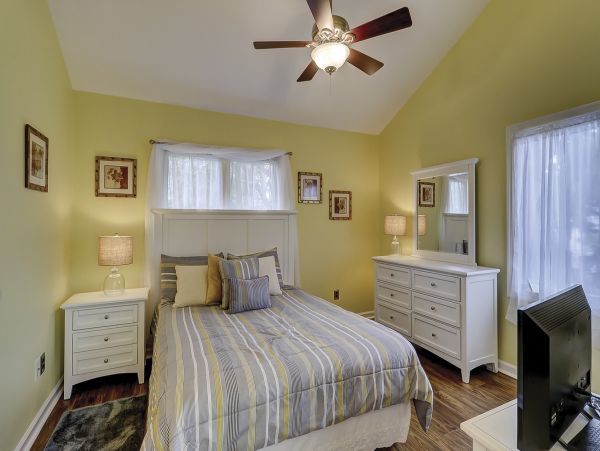 5 Bedrooms Walk to Beach Home in North Forest Beach