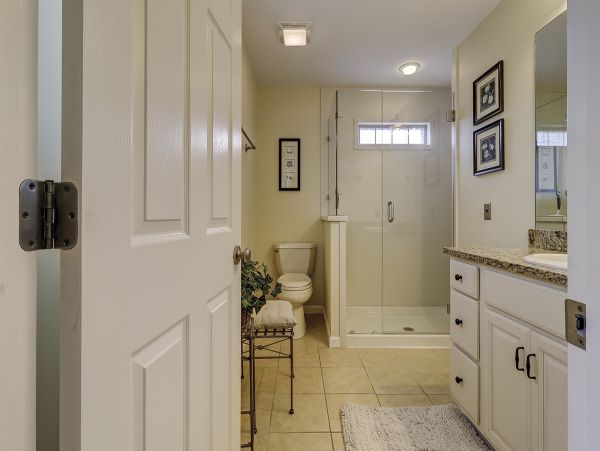 5 Bedrooms Walk to Beach Home in North Forest Beach