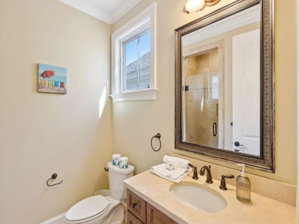 Hilton Head Vacation Rental Home - Luxury Hilton Head Beach House with Pool & Spa