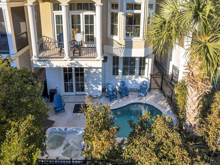Hilton Head Vacation Rental Home - Luxury Hilton Head Beach House with Pool & Spa