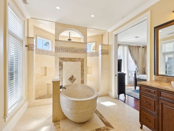 Hilton Head Vacation Rental Home - Luxury Hilton Head Beach House with Pool & Spa