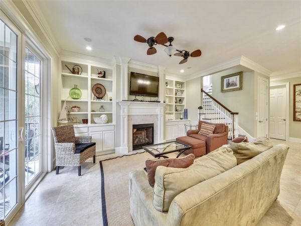 Spacious Six Bedroom Vacation Home in Hilton Head
