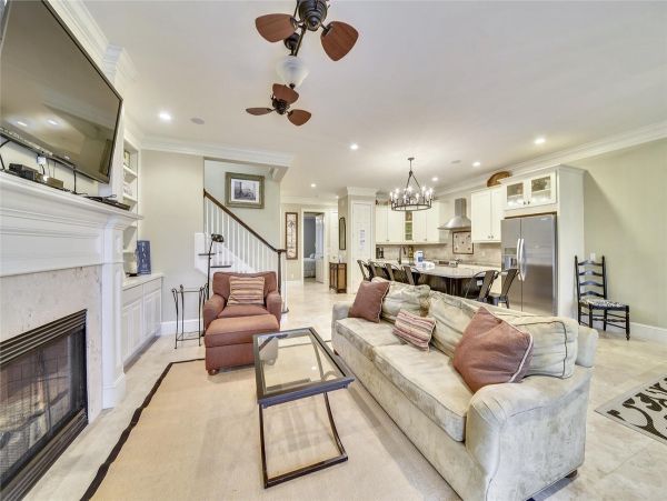 Spacious Six Bedroom Vacation Home in Hilton Head