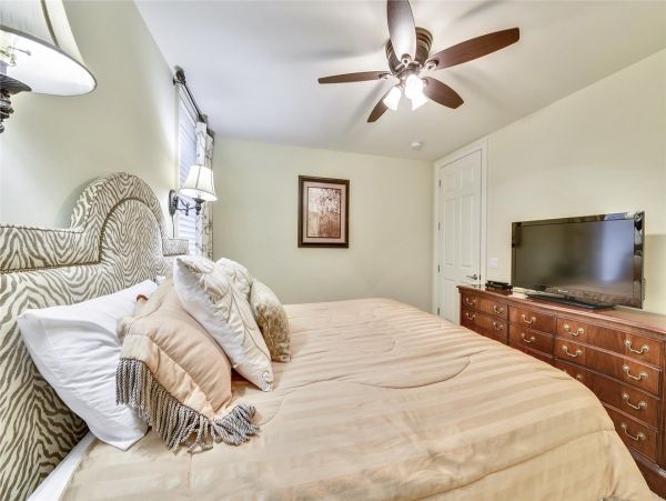 Spacious Six Bedroom Vacation Home in Hilton Head
