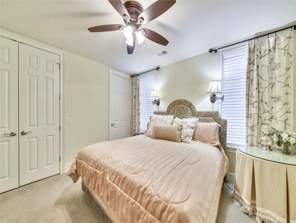 Spacious Six Bedroom Vacation Home in Hilton Head