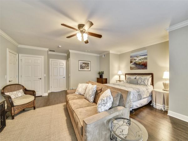 Spacious Six Bedroom Vacation Home in Hilton Head