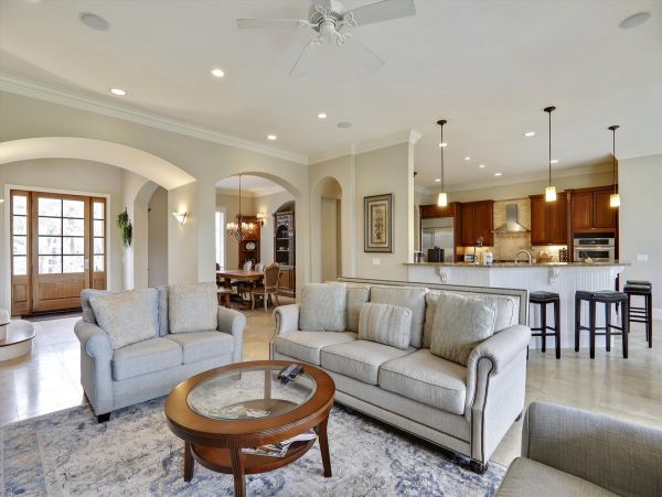 Hilton Head Vacation Home Seven Bedroom Walk to Beach
