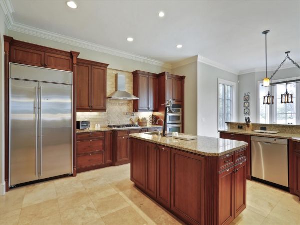 Hilton Head Vacation Home Seven Bedroom Walk to Beach