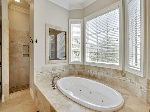 Hilton Head Vacation Home Seven Bedroom Walk to Beach