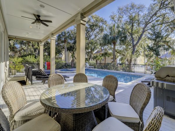 Great Home with Pool and Spa in Hilton Head Sleeps 22 Guests