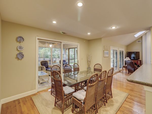 Hilton Head Lovely Accommodation Three Bedrooms Sleeps 12