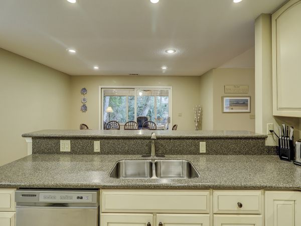 Hilton Head Lovely Accommodation Three Bedrooms Sleeps 12