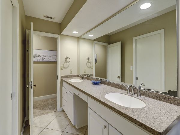 Hilton Head Lovely Accommodation Three Bedrooms Sleeps 12