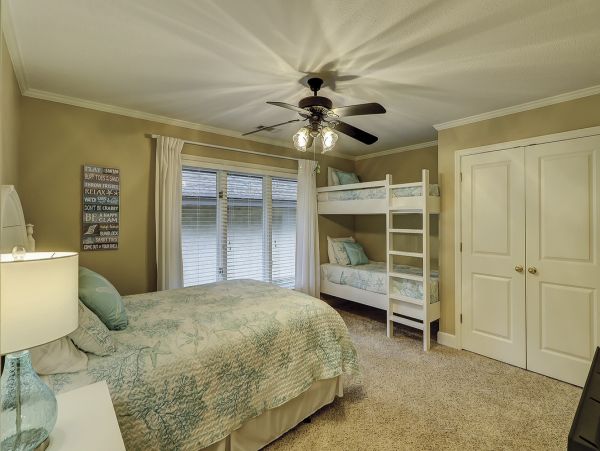 Hilton Head Lovely Accommodation Three Bedrooms Sleeps 12