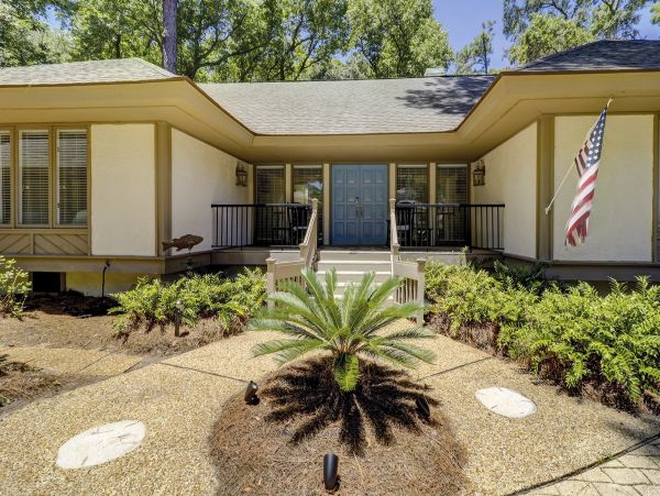 Hilton Head Lovely Accommodation Three Bedrooms Sleeps 12