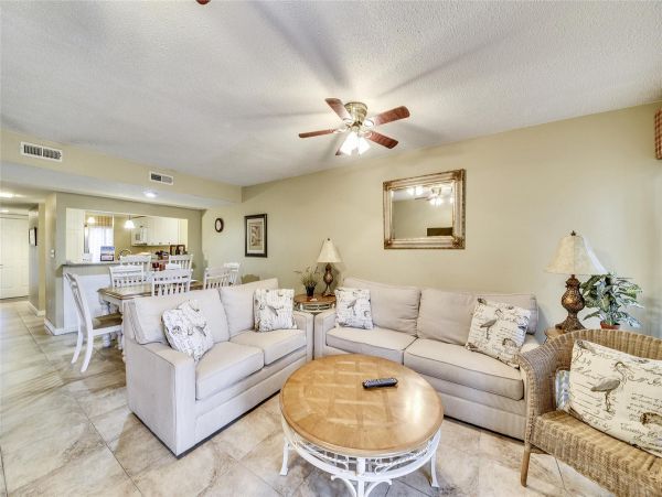 Walk to The Beach from this Lovely Shipyard Residence