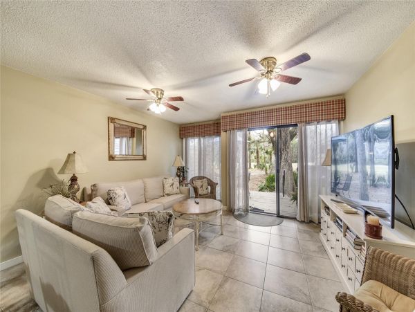 Walk to The Beach from this Lovely Shipyard Residence