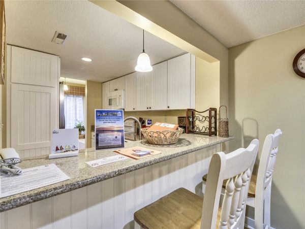 Walk to The Beach from this Lovely Shipyard Residence