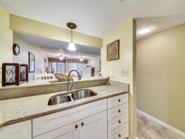 Walk to The Beach from this Lovely Shipyard Residence
