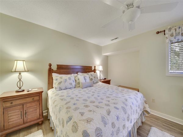 Walk to The Beach from this Lovely Shipyard Residence
