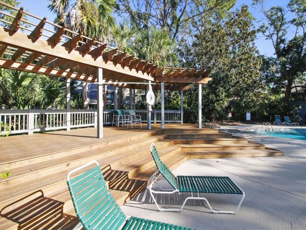 Two bedrooms Condo. Great Location on Palmetto Dunes