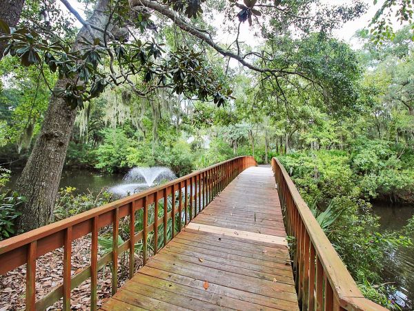 Two bedrooms Condo. Great Location on Palmetto Dunes