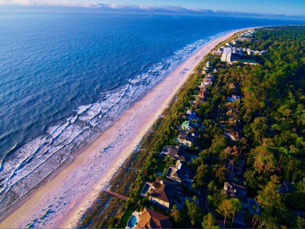 Two bedrooms Condo. Great Location on Palmetto Dunes
