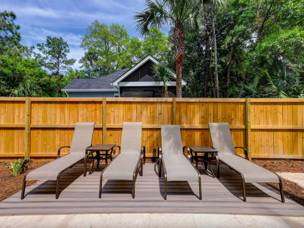 Hilton Head Charming 3-Bedroom Home with Private Heated Pool and Prime Location